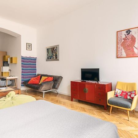 Bright & Spacious Loft With Basilica View Будапеща Екстериор снимка