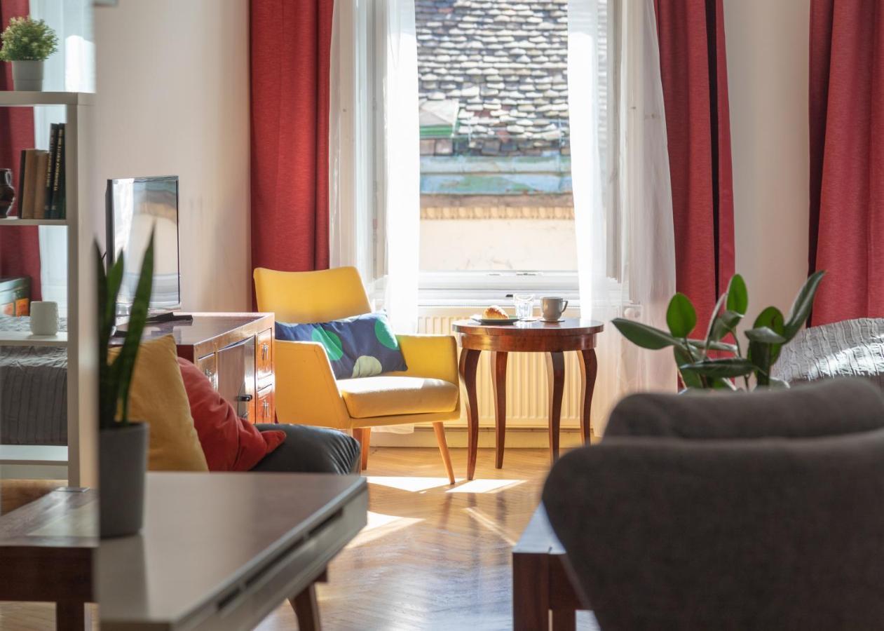 Bright & Spacious Loft With Basilica View Будапеща Екстериор снимка
