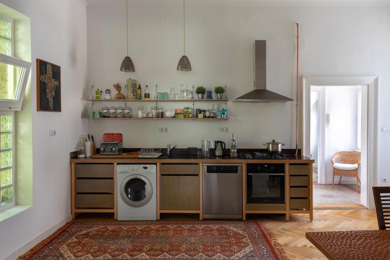 Bright & Spacious Loft With Basilica View Будапеща Екстериор снимка