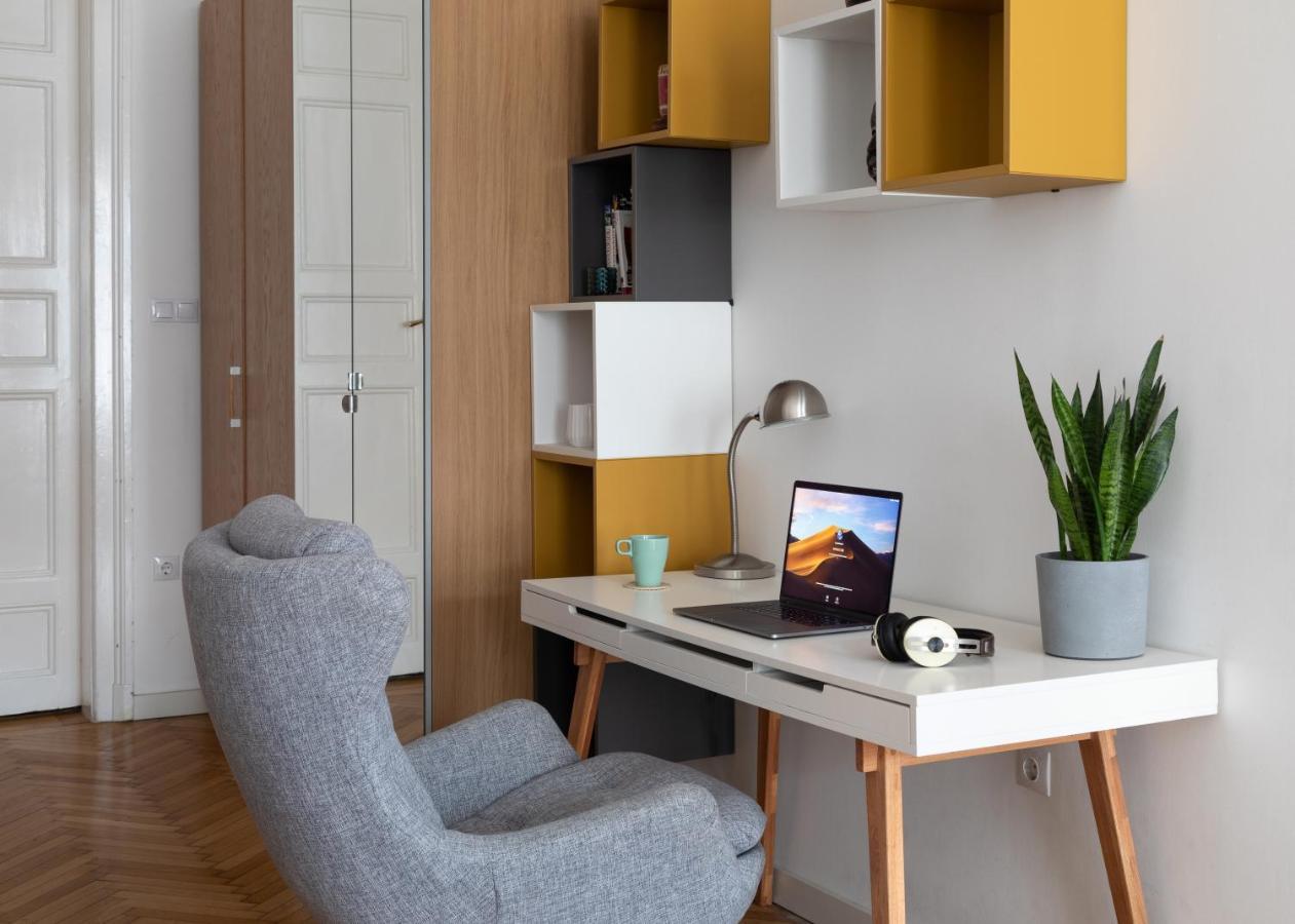 Bright & Spacious Loft With Basilica View Будапеща Екстериор снимка