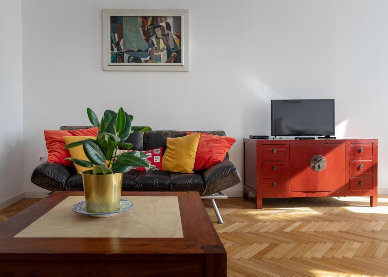 Bright & Spacious Loft With Basilica View Будапеща Екстериор снимка