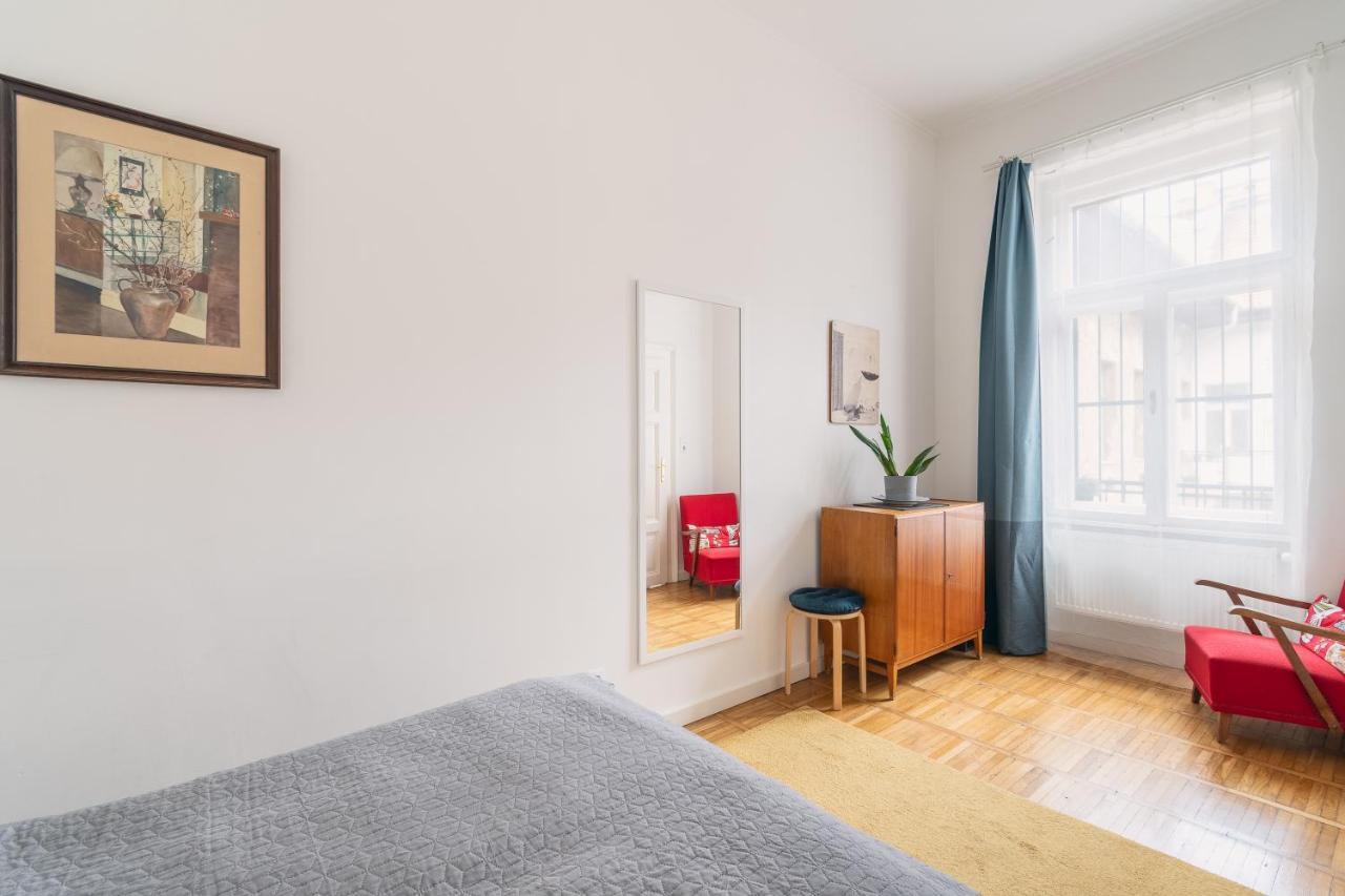 Bright & Spacious Loft With Basilica View Будапеща Екстериор снимка