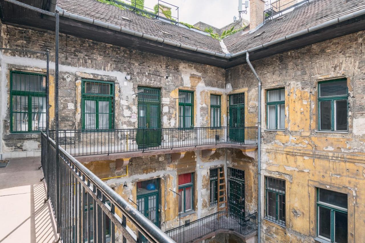 Bright & Spacious Loft With Basilica View Будапеща Екстериор снимка