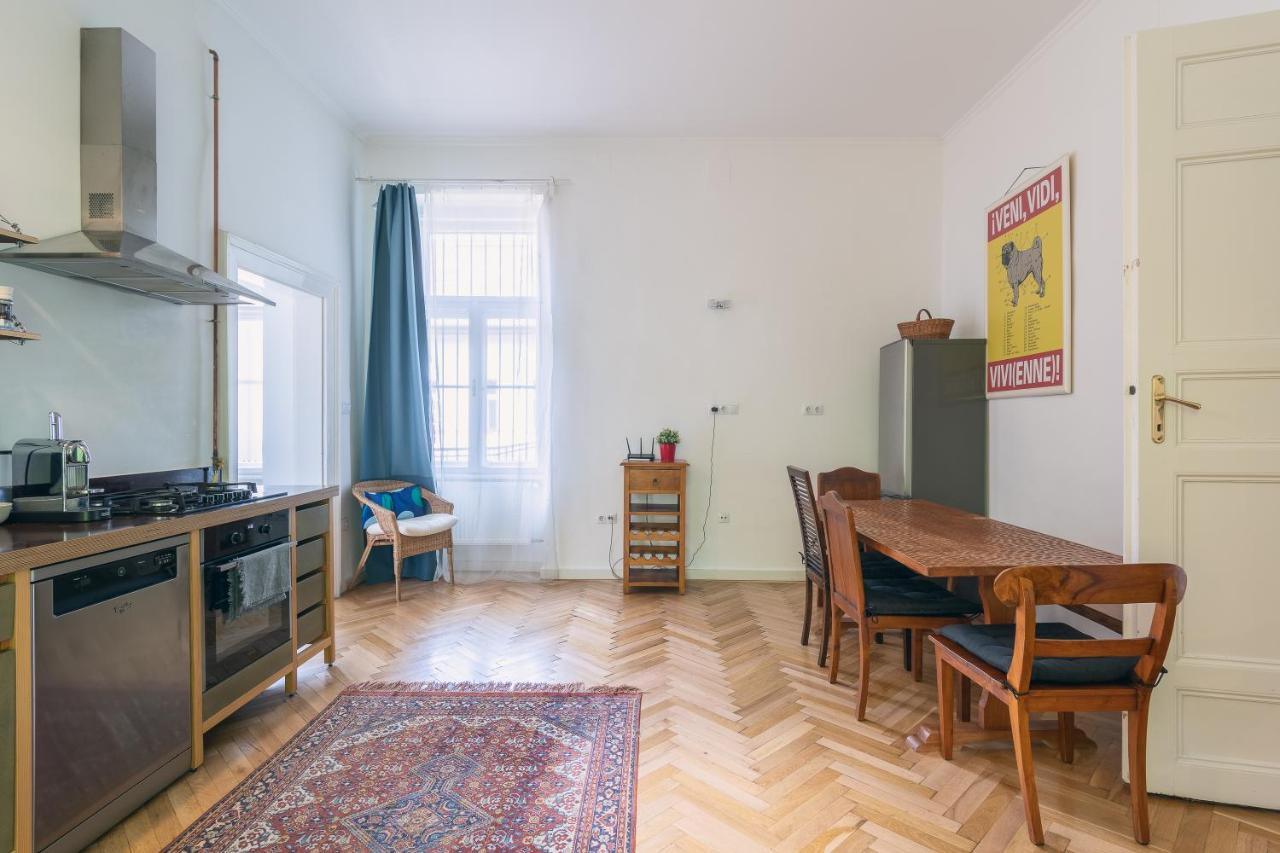 Bright & Spacious Loft With Basilica View Будапеща Екстериор снимка