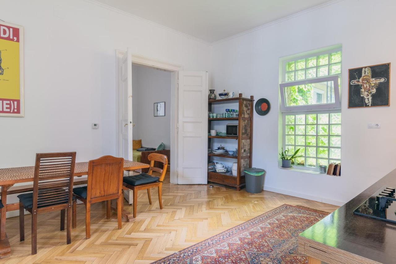 Bright & Spacious Loft With Basilica View Будапеща Екстериор снимка